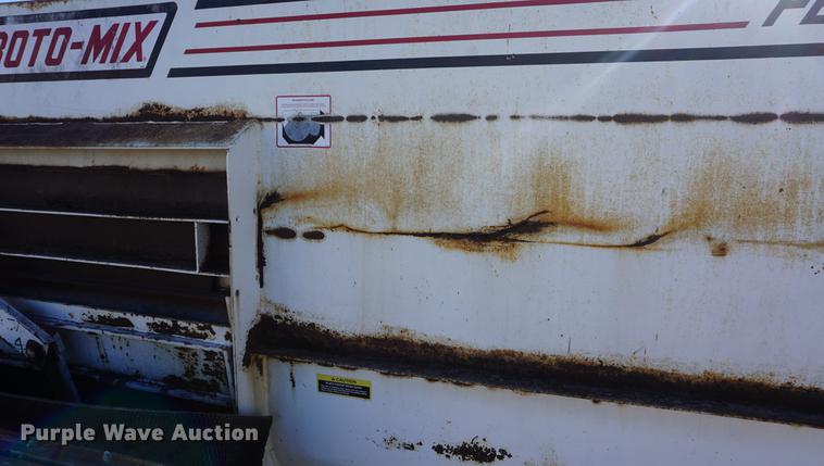 image for item DF1723 2001 Kenworth T300 feed mixer truck