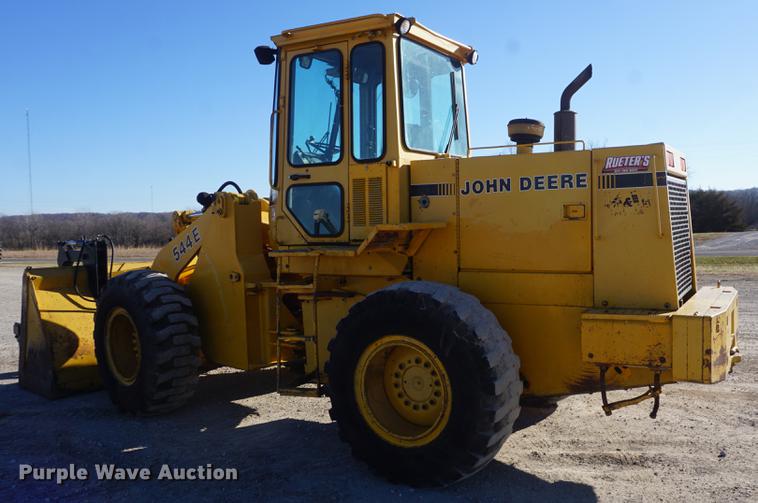 image for item DF1724 1989 John Deere 544E wheel loader