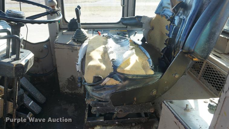 image for item DF1724 1989 John Deere 544E wheel loader