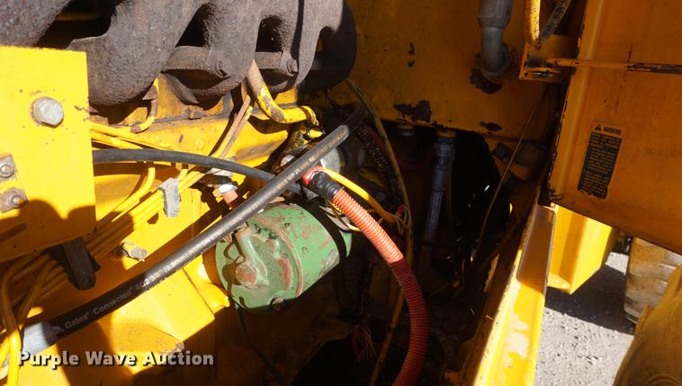 image for item DF1724 1989 John Deere 544E wheel loader