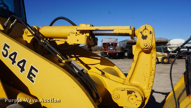 image for item DF1724 1989 John Deere 544E wheel loader