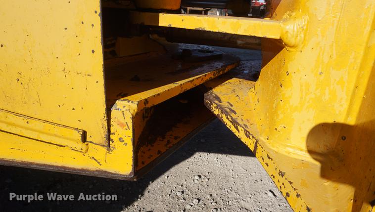 image for item DF1724 1989 John Deere 544E wheel loader