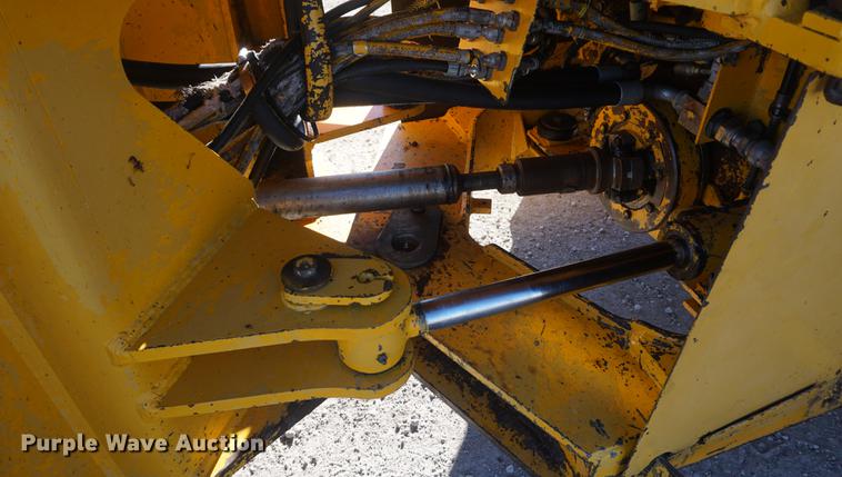 image for item DF1724 1989 John Deere 544E wheel loader