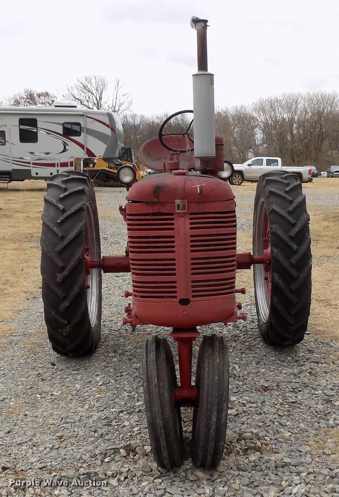 image for item DF2110 Mccormick Farmall tractor