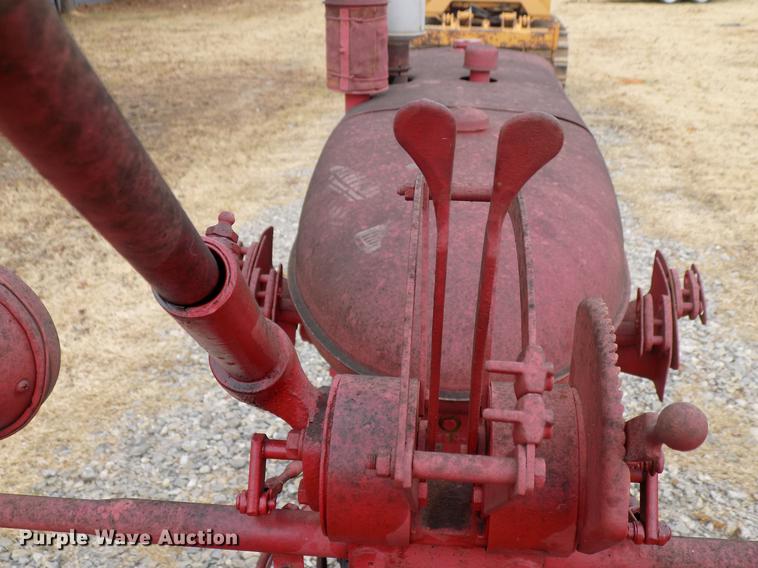 image for item DF2110 Mccormick Farmall tractor