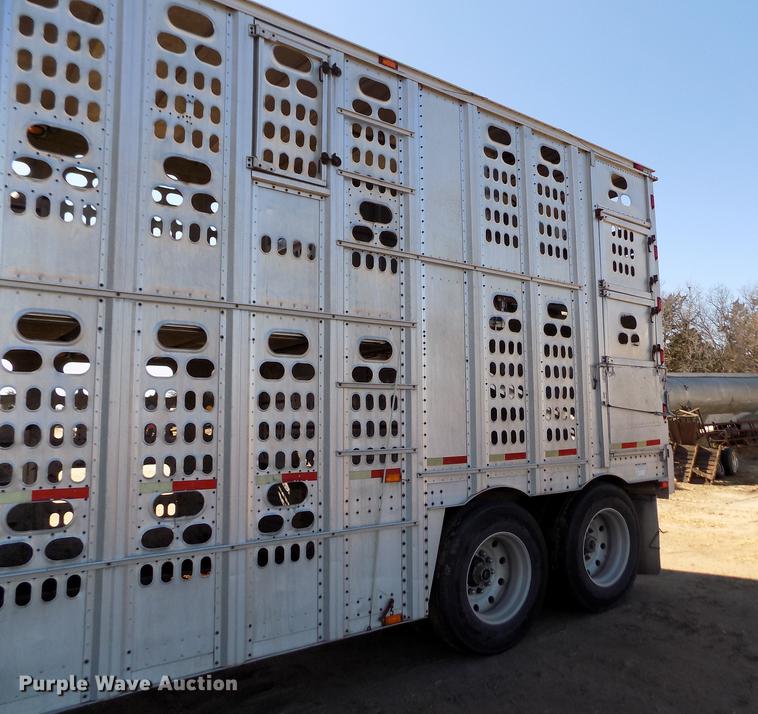 image for item DF2837 1994 Barrett Eagle Cattle Pot livestock trailer