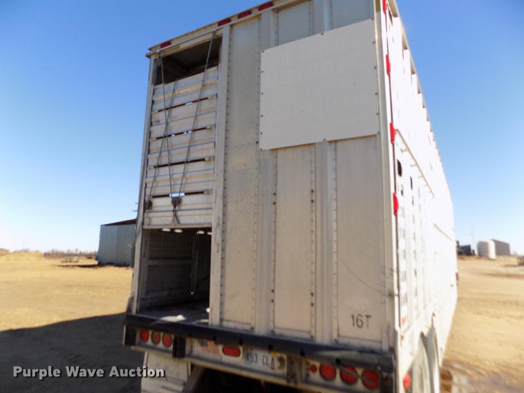 image for item DF2837 1994 Barrett Eagle Cattle Pot livestock trailer