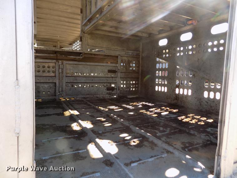 image for item DF2837 1994 Barrett Eagle Cattle Pot livestock trailer