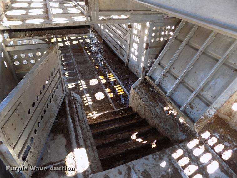 image for item DF2837 1994 Barrett Eagle Cattle Pot livestock trailer