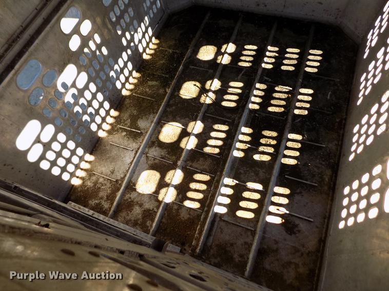 image for item DF2837 1994 Barrett Eagle Cattle Pot livestock trailer