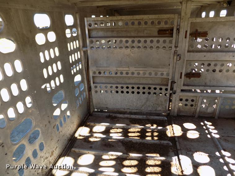 image for item DF2837 1994 Barrett Eagle Cattle Pot livestock trailer