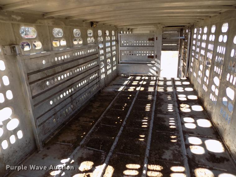 image for item DF2837 1994 Barrett Eagle Cattle Pot livestock trailer