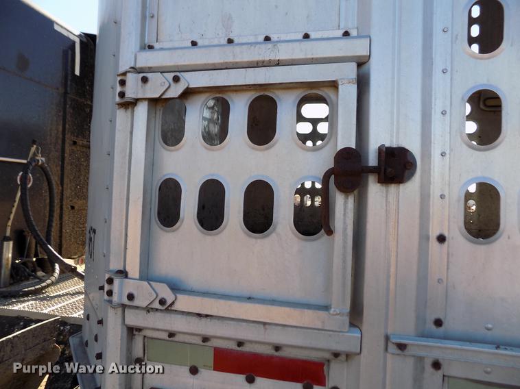 image for item DF2837 1994 Barrett Eagle Cattle Pot livestock trailer