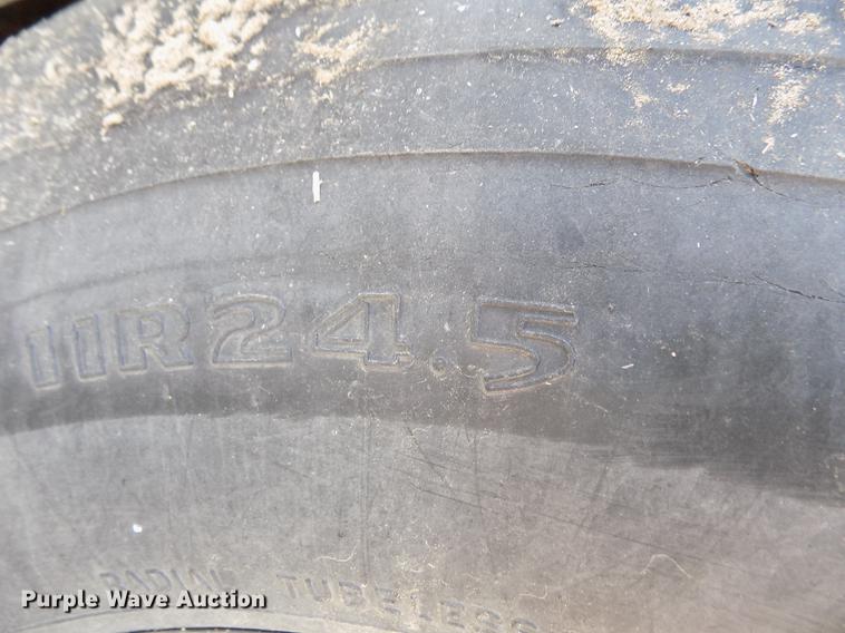 image for item DF2837 1994 Barrett Eagle Cattle Pot livestock trailer