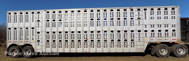 image for item DF2838 1989 Wilson livestock trailer