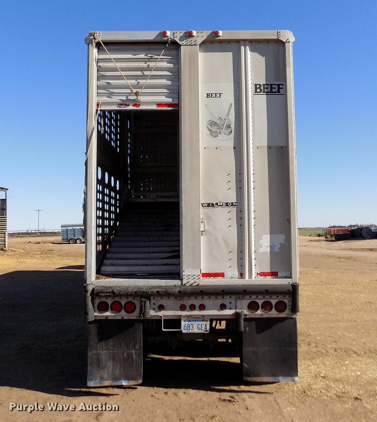 image for item DF2838 1989 Wilson livestock trailer