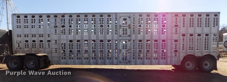 image for item DF2838 1989 Wilson livestock trailer