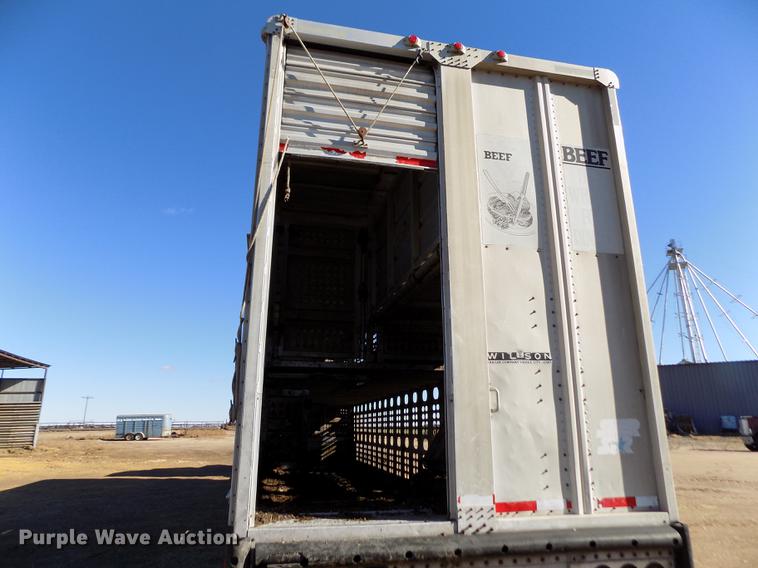 image for item DF2838 1989 Wilson livestock trailer