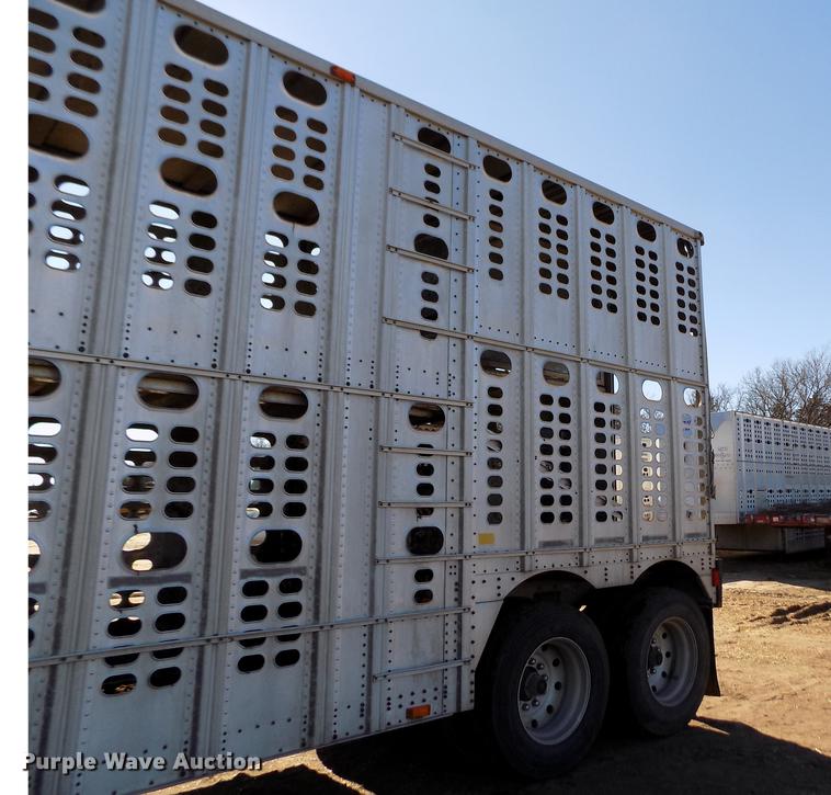 image for item DF2838 1989 Wilson livestock trailer