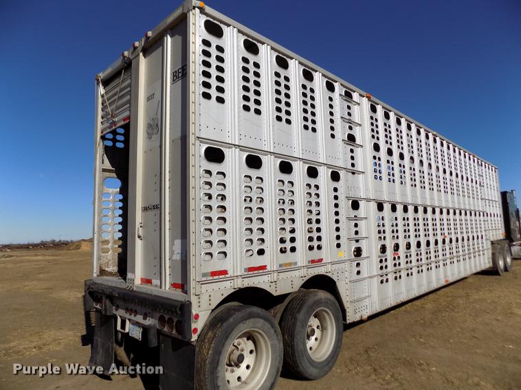 image for item DF2838 1989 Wilson livestock trailer