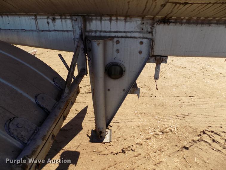 image for item DF2839 1956 Fruehauf tank trailer