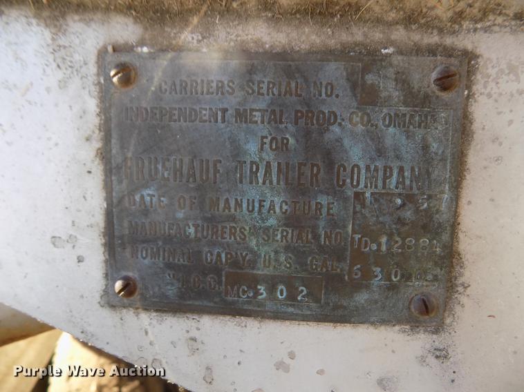 image for item DF2839 1956 Fruehauf tank trailer