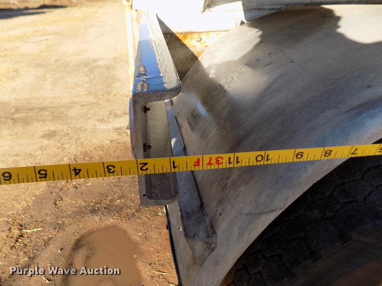 image for item DF2839 1956 Fruehauf tank trailer