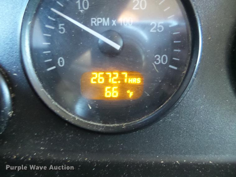 image for item DF2840 2016 Peterbilt 337 feed mixer truck