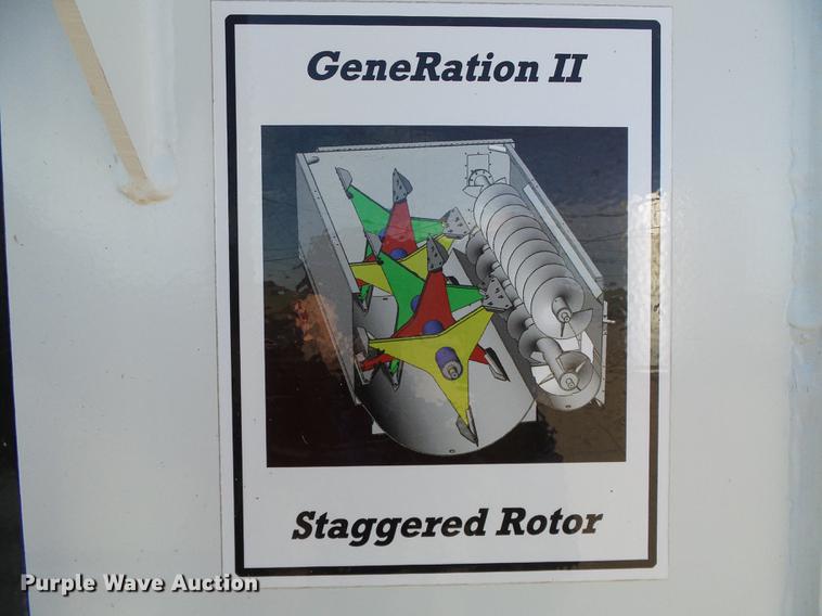 image for item DF2840 2016 Peterbilt 337 feed mixer truck