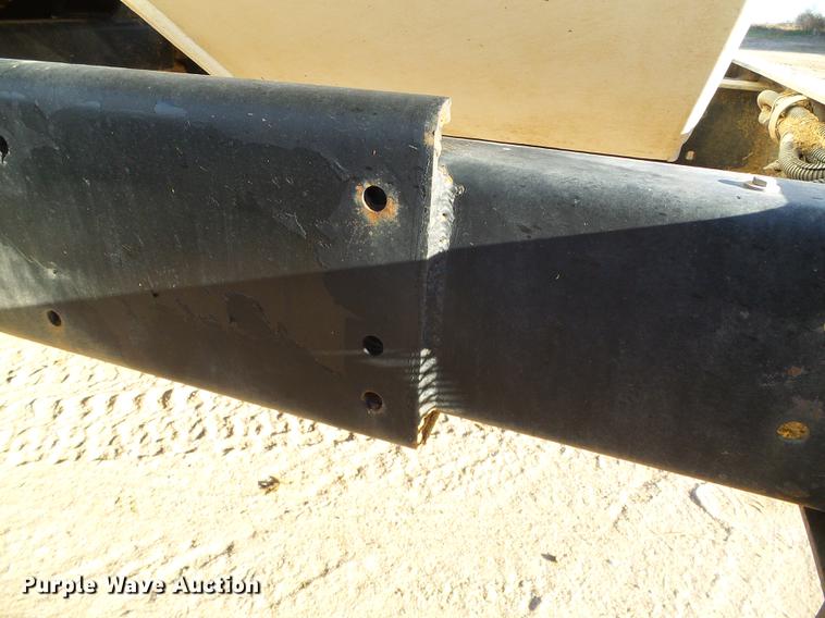 image for item DF2840 2016 Peterbilt 337 feed mixer truck