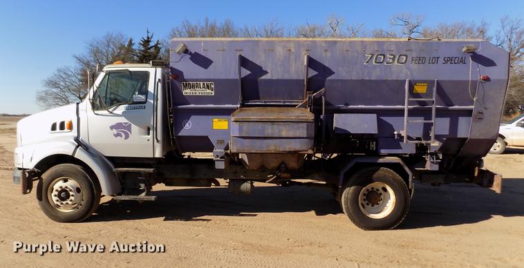 image for item DF2841 1997 Ford L8000 Louisville feed mixer truck