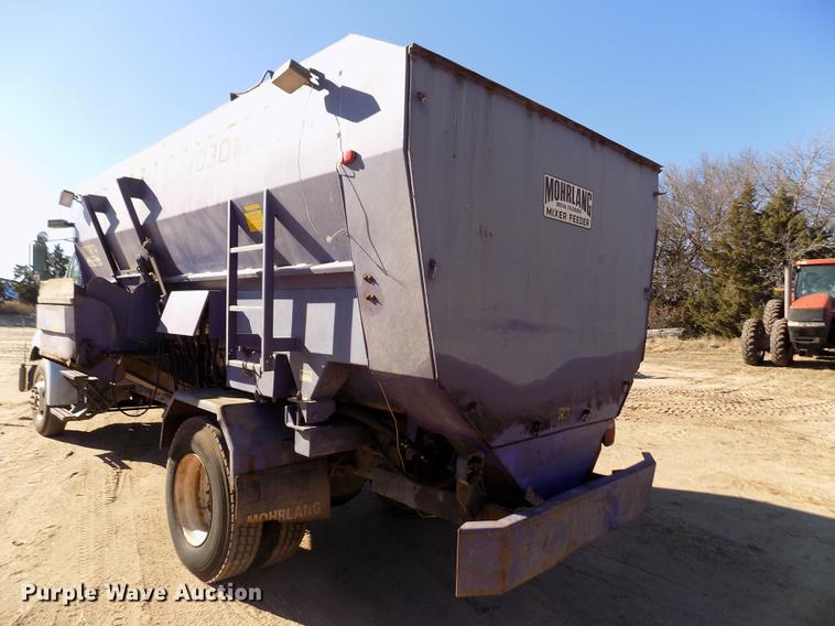 image for item DF2841 1997 Ford L8000 Louisville feed mixer truck