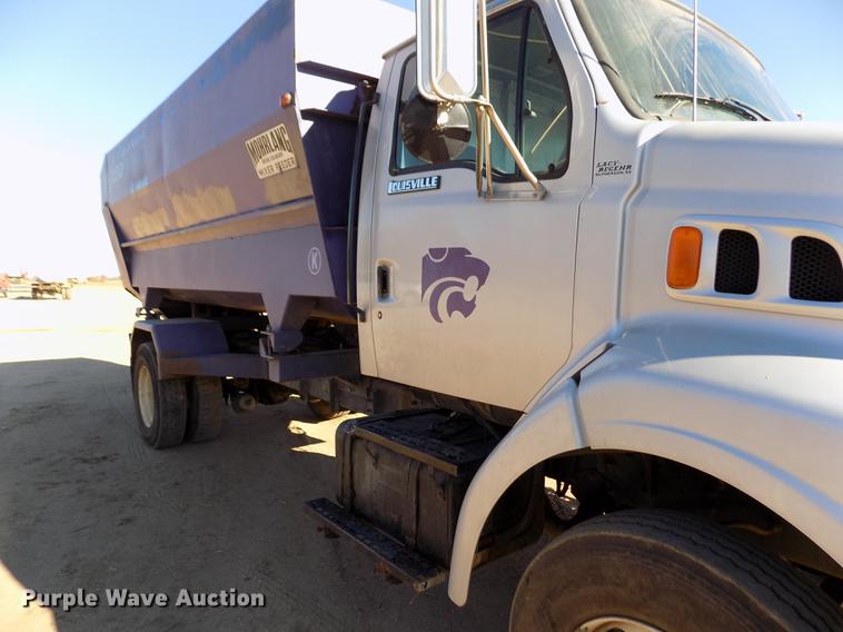 image for item DF2841 1997 Ford L8000 Louisville feed mixer truck