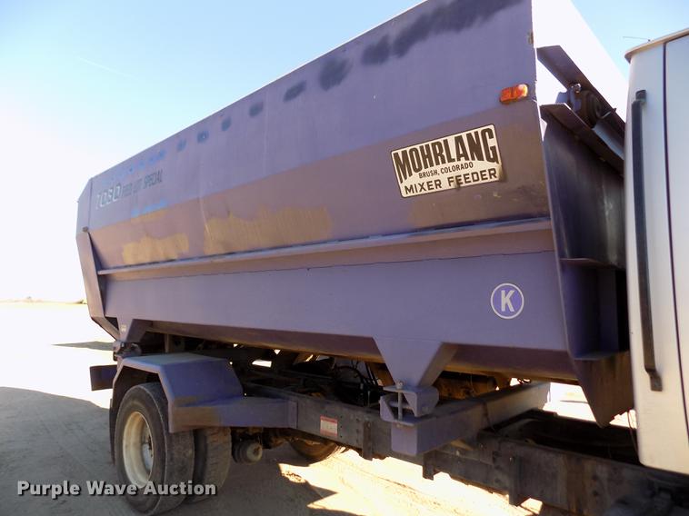 image for item DF2841 1997 Ford L8000 Louisville feed mixer truck