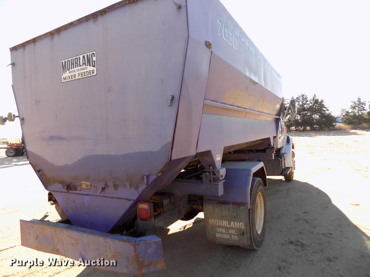 image for item DF2841 1997 Ford L8000 Louisville feed mixer truck