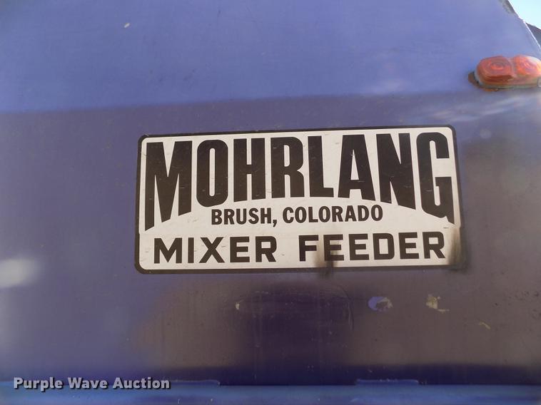 image for item DF2841 1997 Ford L8000 Louisville feed mixer truck