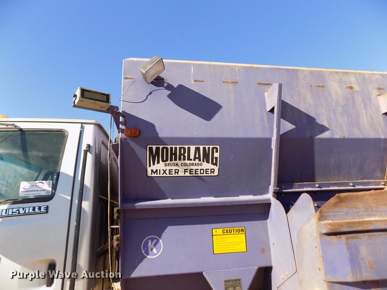 image for item DF2841 1997 Ford L8000 Louisville feed mixer truck