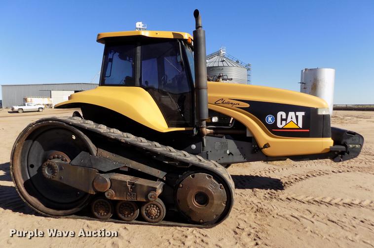 image for item DF2842 2000 Caterpillar Challenger 55 tractor