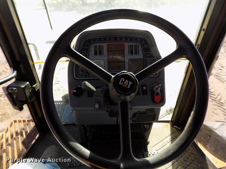 image for item DF2842 2000 Caterpillar Challenger 55 tractor