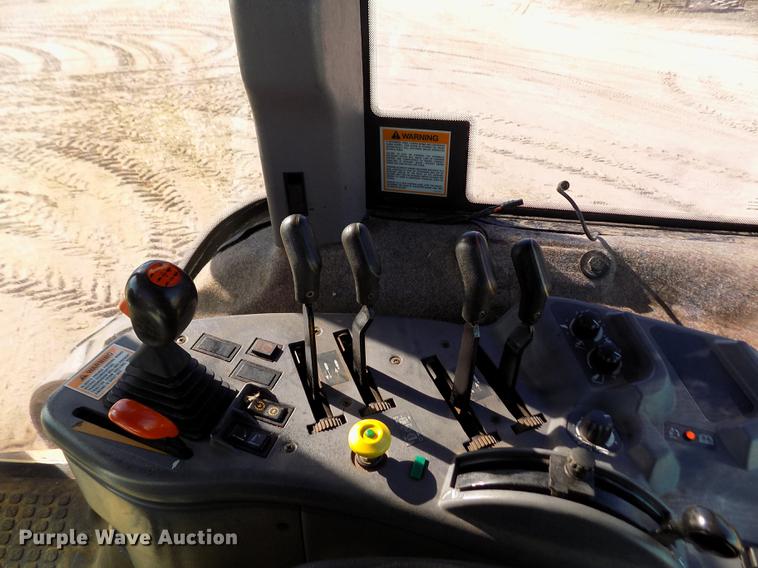 image for item DF2842 2000 Caterpillar Challenger 55 tractor