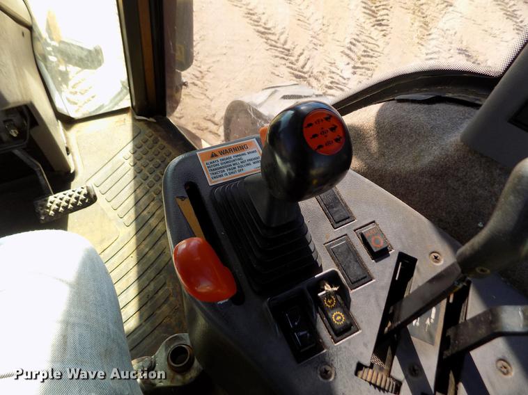 image for item DF2842 2000 Caterpillar Challenger 55 tractor