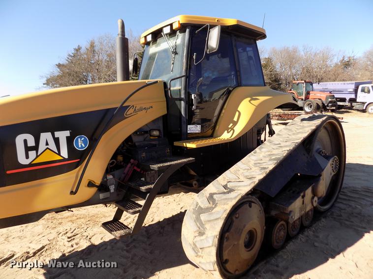 image for item DF2842 2000 Caterpillar Challenger 55 tractor