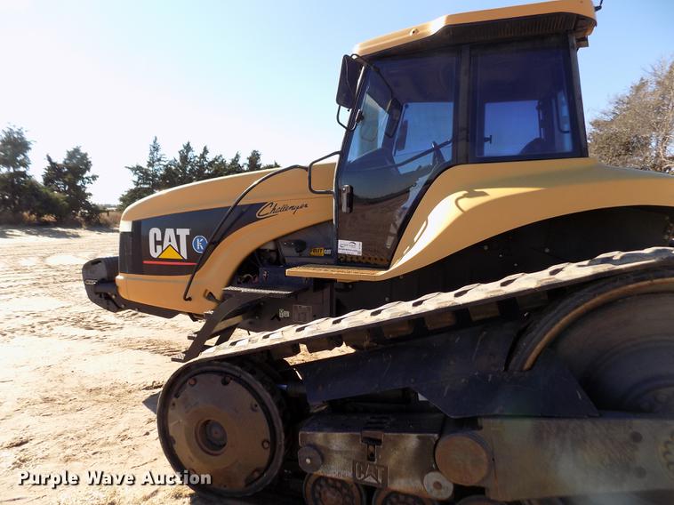 image for item DF2842 2000 Caterpillar Challenger 55 tractor