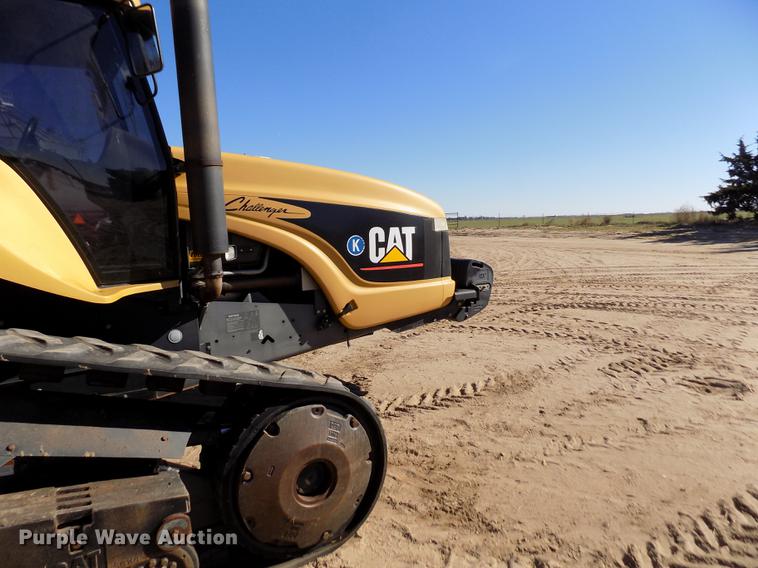 image for item DF2842 2000 Caterpillar Challenger 55 tractor