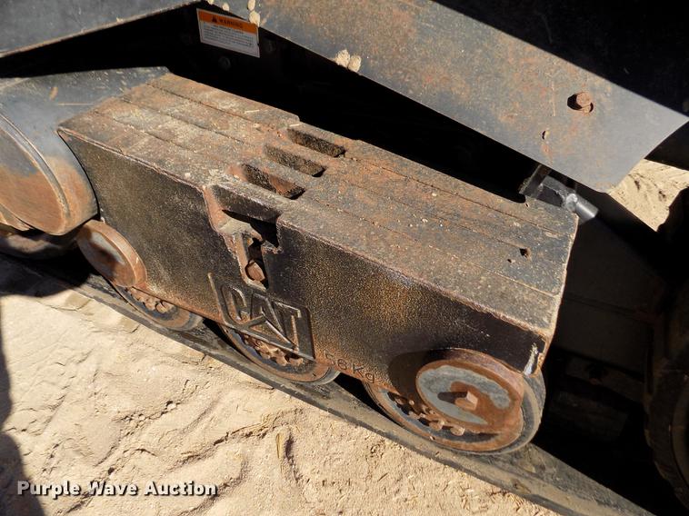 image for item DF2842 2000 Caterpillar Challenger 55 tractor