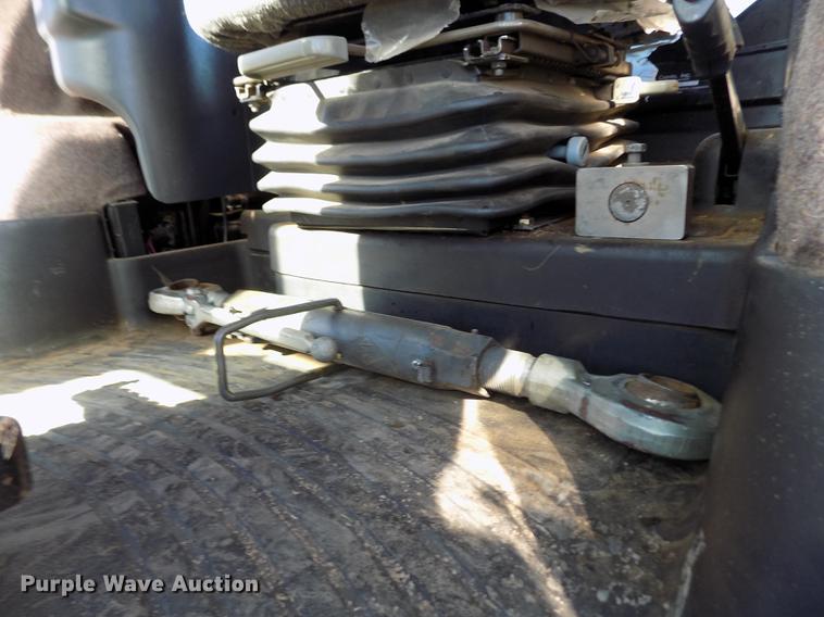 image for item DF2842 2000 Caterpillar Challenger 55 tractor