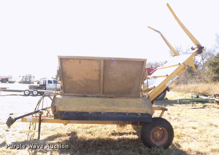 image for item DF2843 HayBuster 256 Plus II bale processor