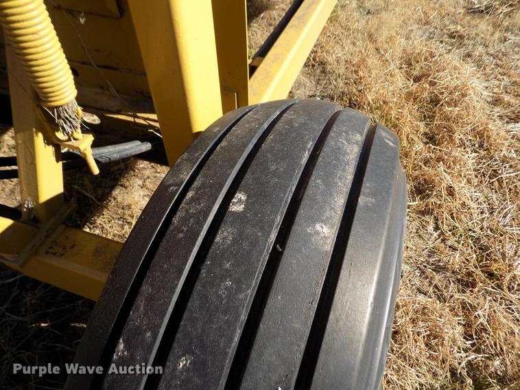 image for item DF2843 HayBuster 256 Plus II bale processor