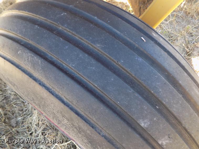 image for item DF2843 HayBuster 256 Plus II bale processor