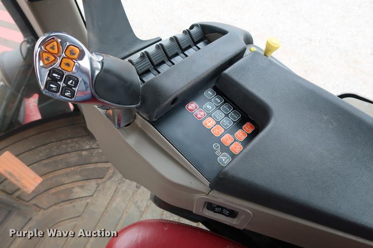 image for item DG3290 2014 Case IH 600 Quadtrac 4WD tractor